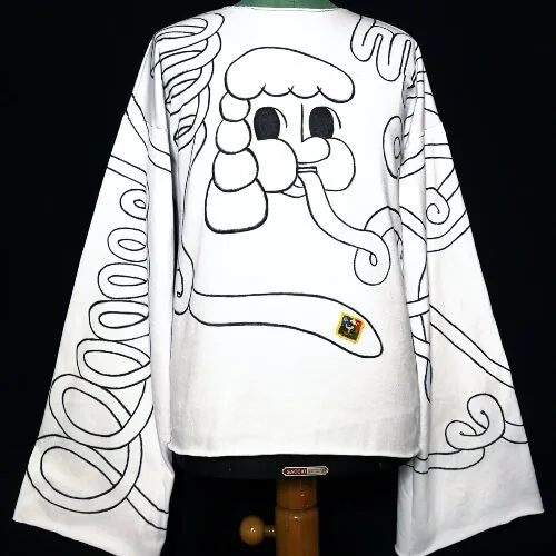 maglietta-maniche-lunghe-disegnata-a-mano maglietta-maniche-lunghe-disegnata-a-mano